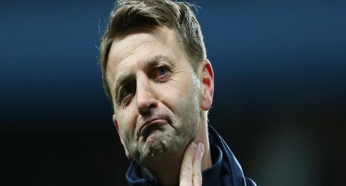 أستون فيلا يقيل تيم شيروود بعد ثمانية أشهر من تعيينه